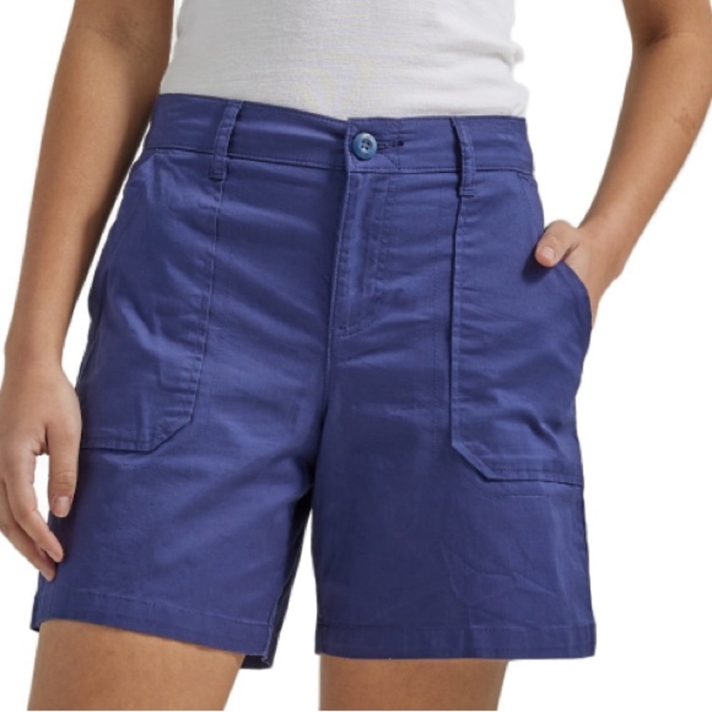 Lee® Women's Mid Rise 7" Utility Short